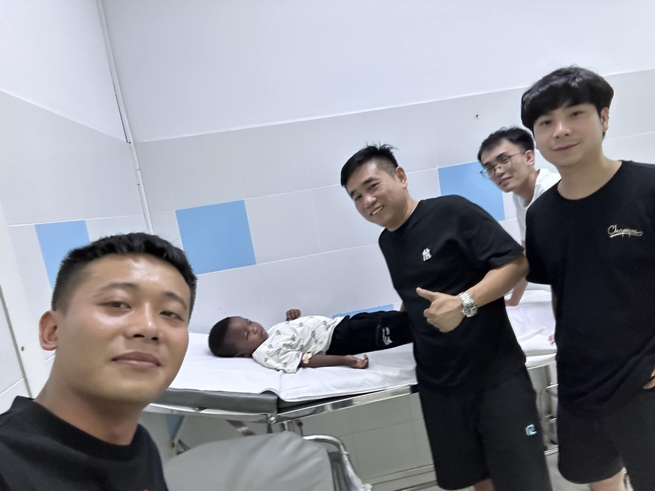 L&ocirc;i Con nhập viện giữa đ&ecirc;m, t&igrave;nh h&igrave;nh sức khỏe ra sao?- Ảnh 1.