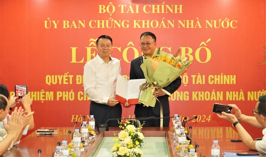 &Ocirc;ng B&ugrave;i Ho&agrave;ng Hải l&agrave;m Ph&oacute; chủ tịch Ủy ban Chứng kho&aacute;n Nh&agrave; nước- Ảnh 1.