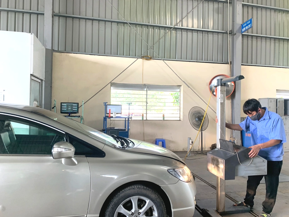 Chậm nộp phạt nguội, &ocirc; t&ocirc; kh&ocirc;ng c&ograve;n được cấp đăng kiểm tạm 15 ng&agrave;y- Ảnh 1.