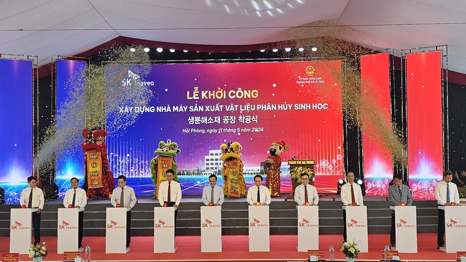 Phó thủ tướng: Hoàn thiện đường ven biển là động lực tốt để Kiến Thụy bứt phá, vươn lên- Ảnh 4. Phó thủ tướng: Hoàn thiện đường ven biển là động lực tốt để Kiến Thụy bứt phá, vươn lên- Ảnh 4.