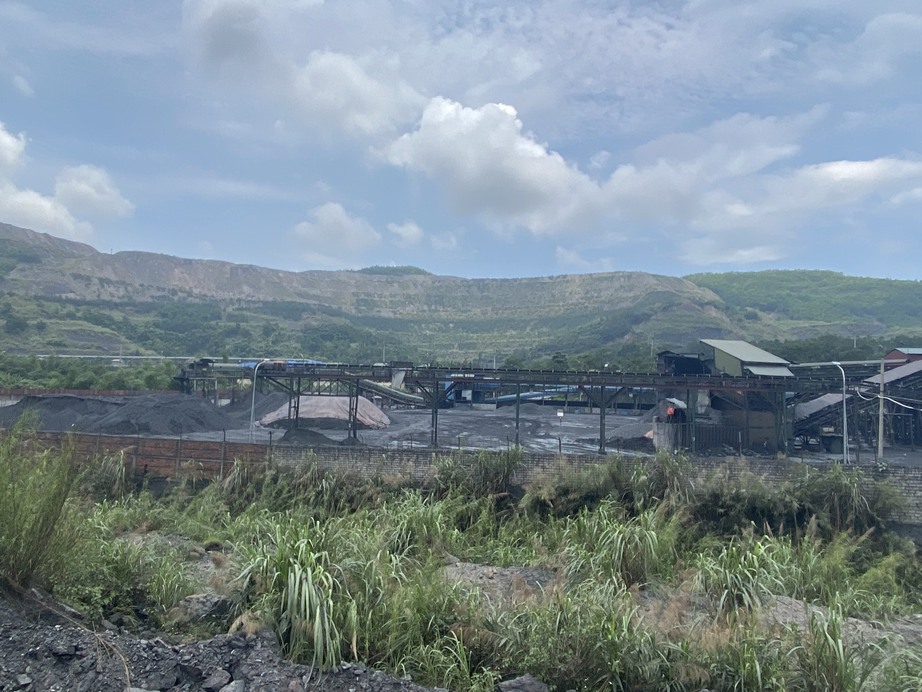 Ba người tử vong trong sự cố tụt l&ograve; tại C&ocirc;ng ty Than Quang Hanh - TKV- Ảnh 1.