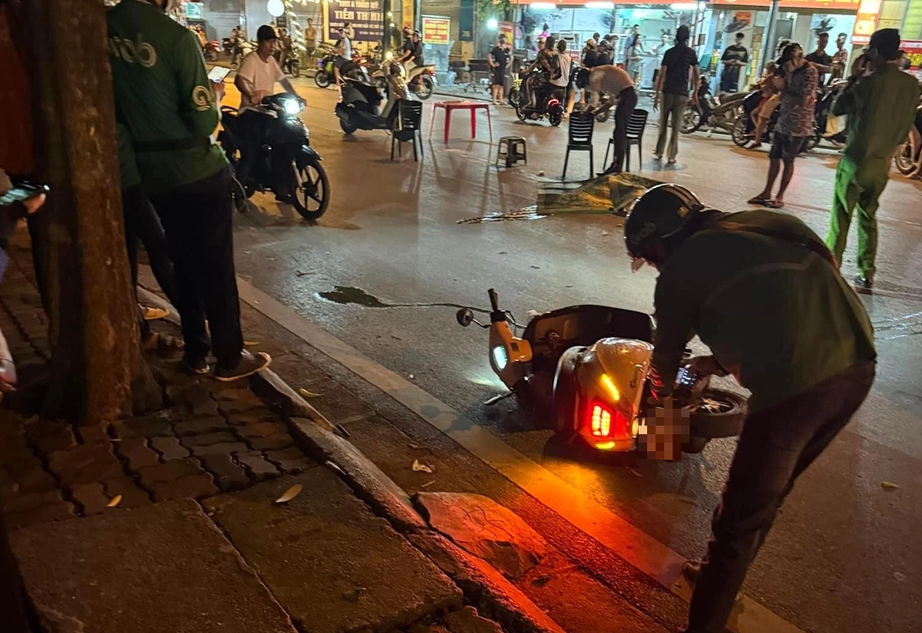 T&agrave;i xế xe tải t&ocirc;ng thiếu nữ đi xe m&aacute;y tử vong rồi bỏ chạy- Ảnh 1.