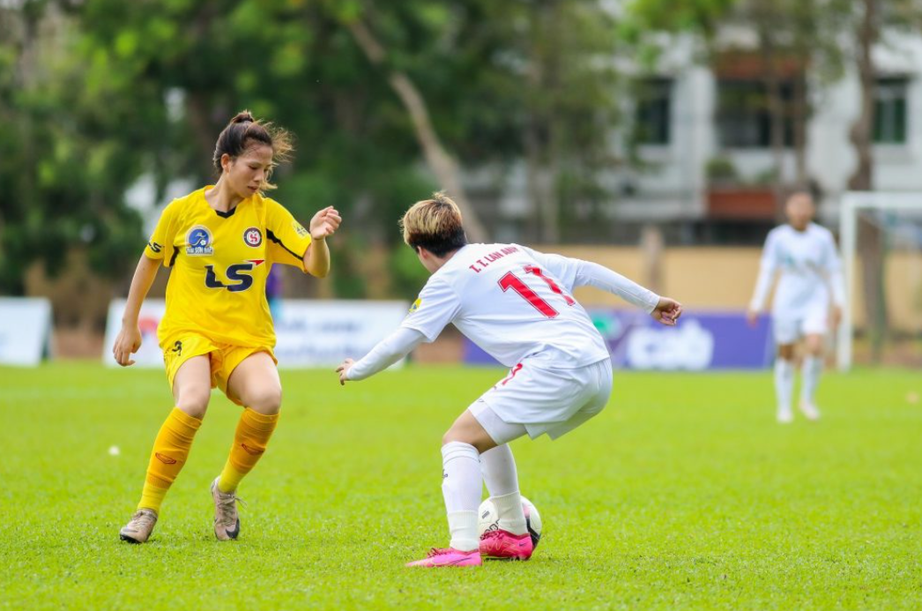 Giải b&oacute;ng đ&aacute; nữ VĐQG: TP.HCM x&acirc;y chắc ng&ocirc;i đầu- Ảnh 1.