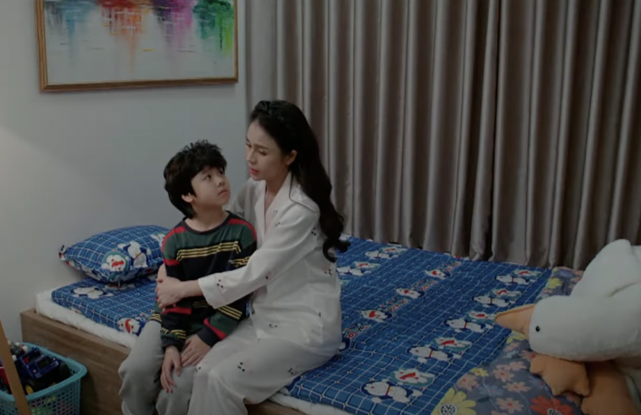 An Nhi&ecirc;n dặn b&eacute; G&ocirc;n n&oacute;i dối khiến b&agrave; Xinh thất vọng v&agrave; buồn b&atilde;.