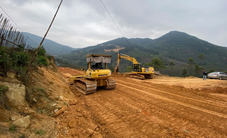Quảng Ninh: Đường mở cơ hội đổi đời nơi v&ugrave;ng cao bi&ecirc;n giới- Ảnh 4.