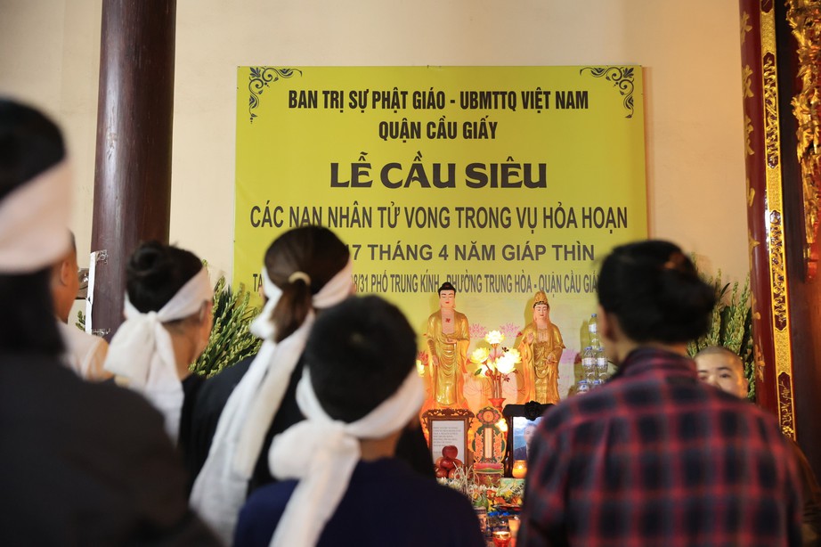 Cầu si&ecirc;u cho c&aacute;c nạn nh&acirc;n vụ ch&aacute;y nh&agrave; trọ ở H&agrave; Nội- Ảnh 1.