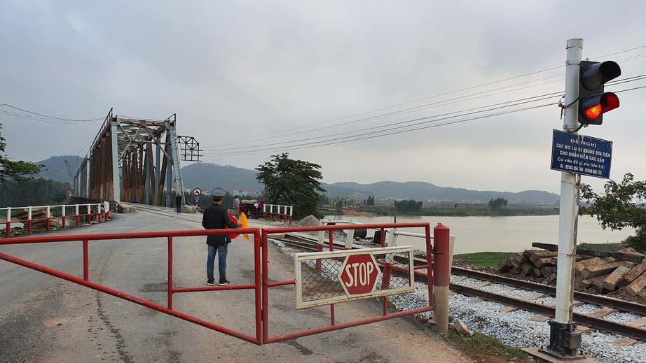 Gần 800 tỷ đồng đầu tư cầu Cẩm Lý mới, tách cầu chung đường sắt- Ảnh 2. Gần 800 tỷ đồng đầu tư cầu Cẩm Lý mới, tách cầu chung đường sắt- Ảnh 2.