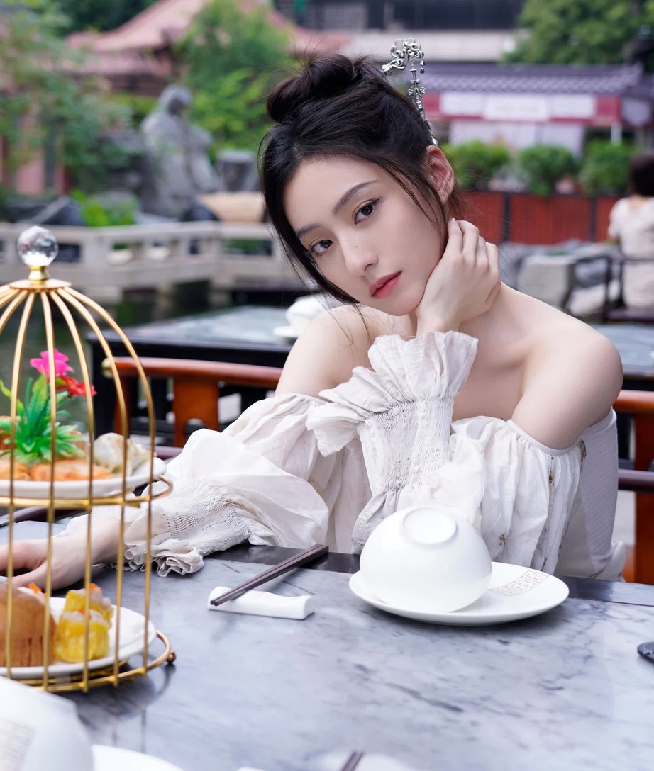 Ngọc nữ m&agrave;n ảnh l&ecirc;n tiếng sau khi lộ clip ri&ecirc;ng tư với bạn trai- Ảnh 1.