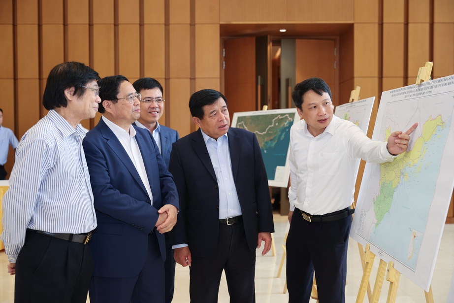 Thủ tướng n&ecirc;u 12 "từ kh&oacute;a" trong ph&aacute;t triển v&ugrave;ng Đồng bằng s&ocirc;ng Hồng- Ảnh 4.