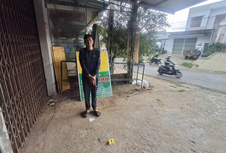 Nh&oacute;m trộm vượt cả trăm ki l&ocirc; m&eacute;t để lấy cắp xe ba g&aacute;c- Ảnh 1.