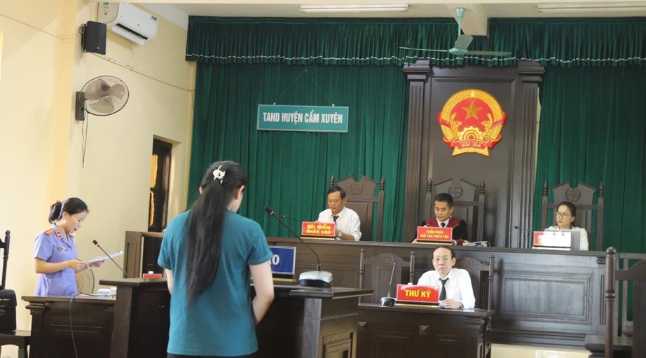 Nữ t&agrave;i xế vi phạm nồng độ cồn g&acirc;y tai nạn chết người lĩnh 15 th&aacute;ng t&ugrave;- Ảnh 2.