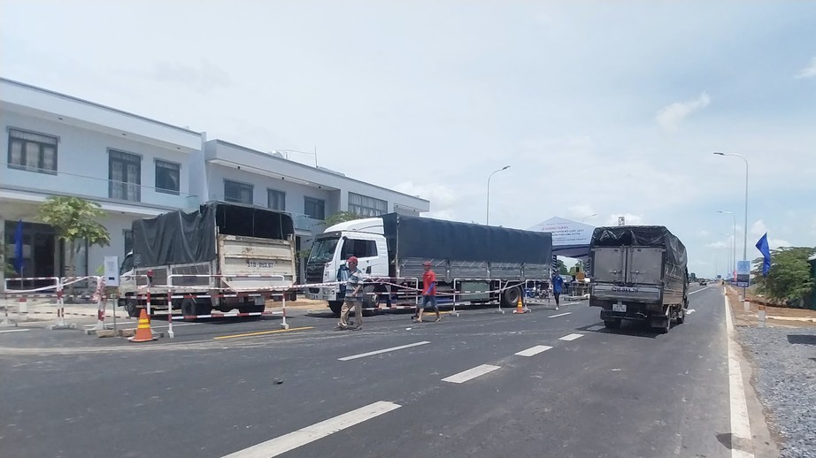Tạm ngưng lưu th&ocirc;ng tr&ecirc;n tuyến tr&aacute;nh th&agrave;nh phố Long Xuy&ecirc;n để tổ chức lễ kh&aacute;nh th&agrave;nh- Ảnh 1.