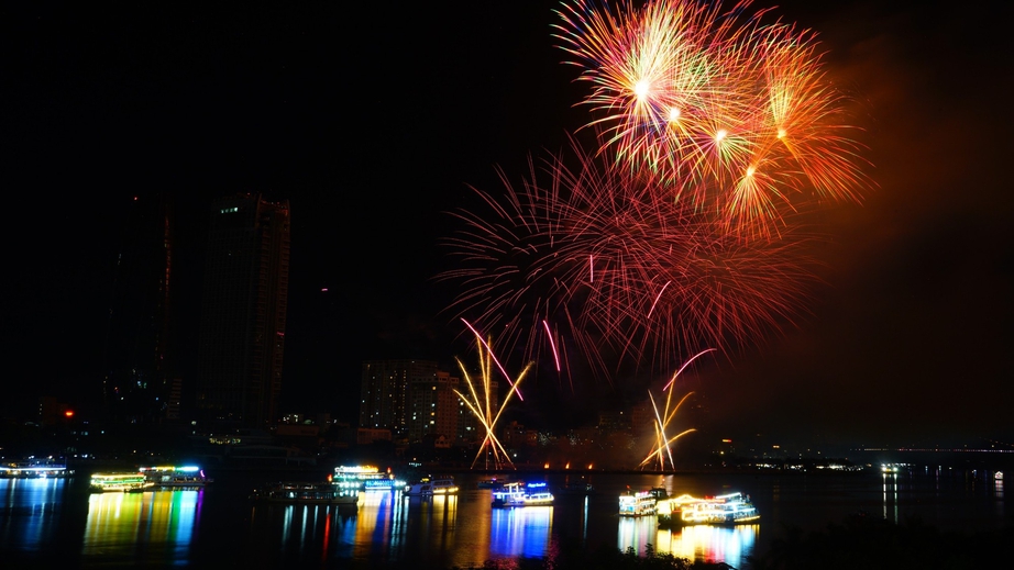Ph&aacute;o hoa Đ&agrave; Nẵng 2024: Đại tiệc &aacute;nh s&aacute;ng tr&ecirc;n s&ocirc;ng H&agrave;n- Ảnh 5.