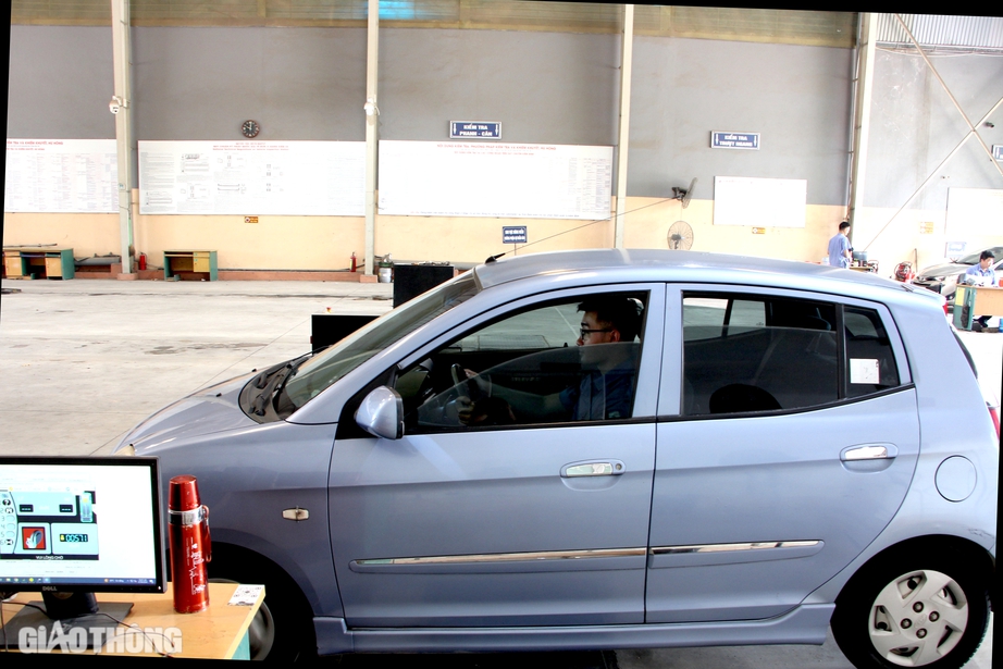 Ô tô bị móp vỏ, trầy xước sơn do va chạm có được đăng kiểm?- Ảnh 1. Ô tô bị móp vỏ, trầy xước sơn do va chạm có được đăng kiểm?- Ảnh 1.