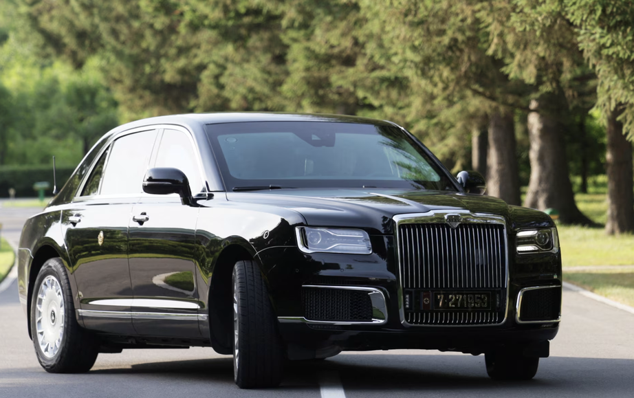 Tổng thống Putin tặng th&ecirc;m xe sang cho Chủ tịch Triều Ti&ecirc;n- Ảnh 2.