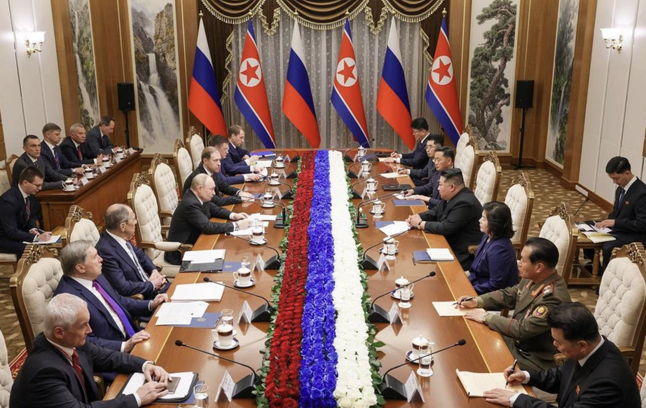 Nga - Triều Ti&ecirc;n k&yacute; Hiệp định Đối t&aacute;c Chiến lược To&agrave;n diện cam kết bảo vệ lẫn nhau- Ảnh 2.