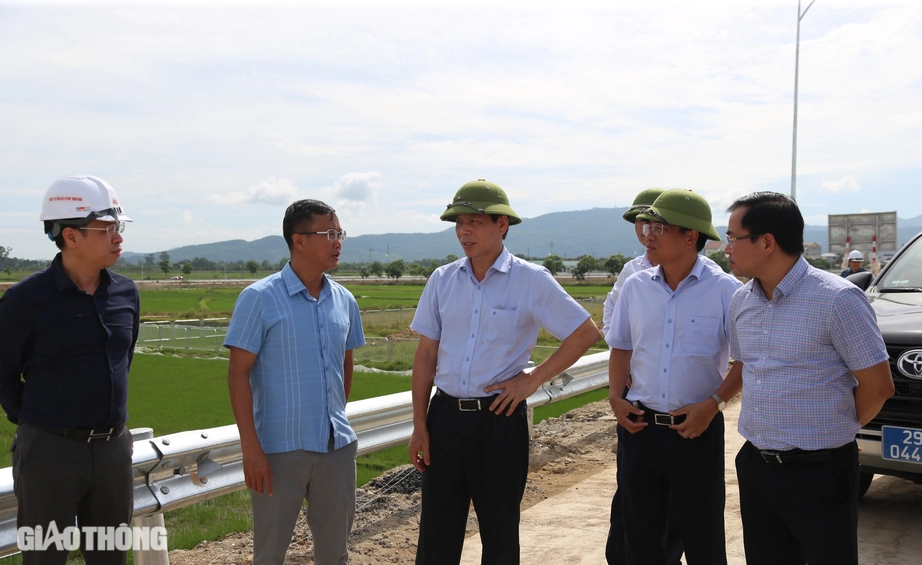 Sẵn s&agrave;ng th&ocirc;ng xe 19km cuối cao tốc Diễn Ch&acirc;u &ndash; B&atilde;i Vọt, H&agrave; Nội về Vinh c&ograve;n 3,5 giờ- Ảnh 1.