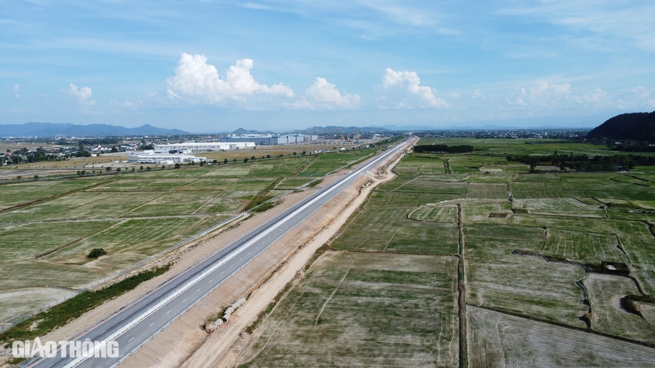 Sẵn s&agrave;ng th&ocirc;ng xe 19km cuối cao tốc Diễn Ch&acirc;u &ndash; B&atilde;i Vọt, H&agrave; Nội về Vinh c&ograve;n 3,5 giờ- Ảnh 4.