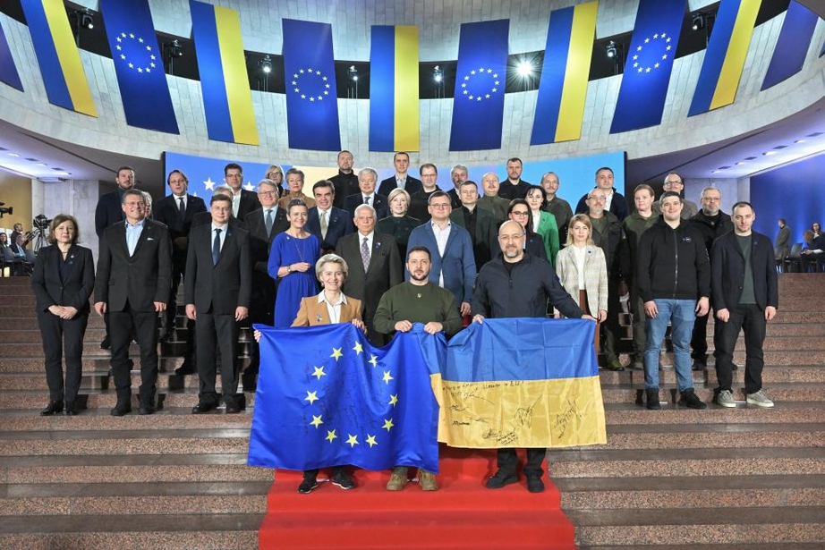 EU v&agrave; Ukraine sắp k&yacute; thỏa thuận an ninh chung- Ảnh 1.
