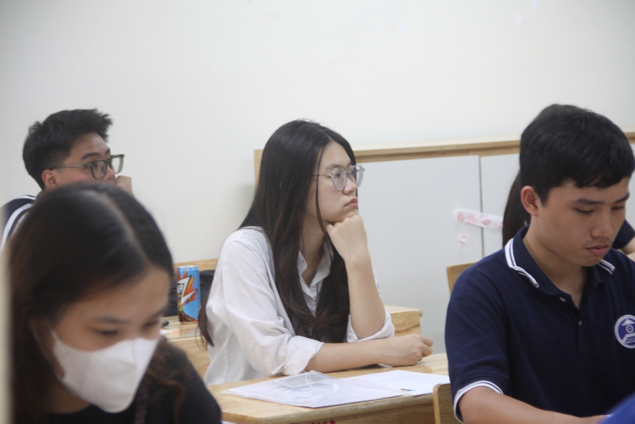 Đề thi tổ hợp Khoa học tự nhi&ecirc;n c&oacute; độ ph&acirc;n h&oacute;a ph&ugrave; hợp, kh&ocirc;ng đ&aacute;nh đố th&iacute; sinh- Ảnh 1.