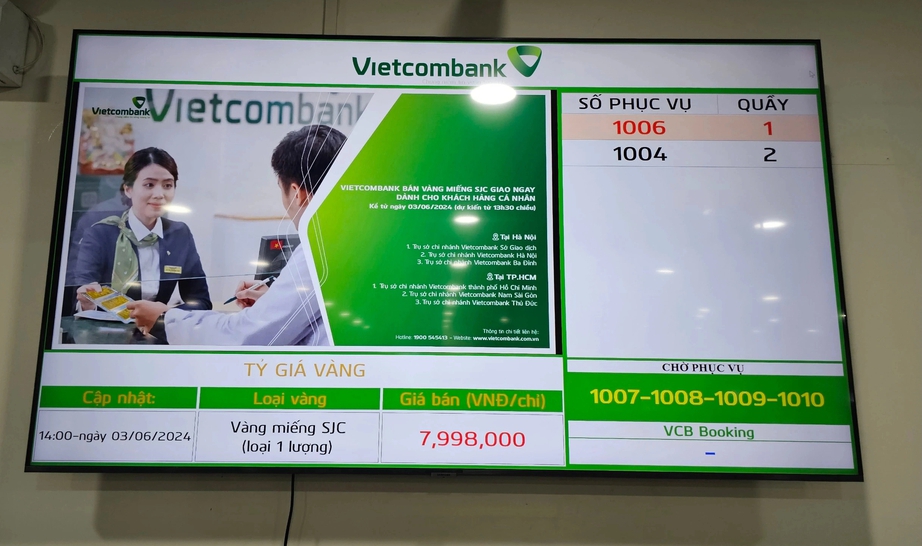 "Ch&aacute;y" v&agrave;ng SJC gi&aacute; b&igrave;nh ổn, nhiều kh&aacute;ch ngậm ng&ugrave;i ra về tay kh&ocirc;ng- Ảnh 2.