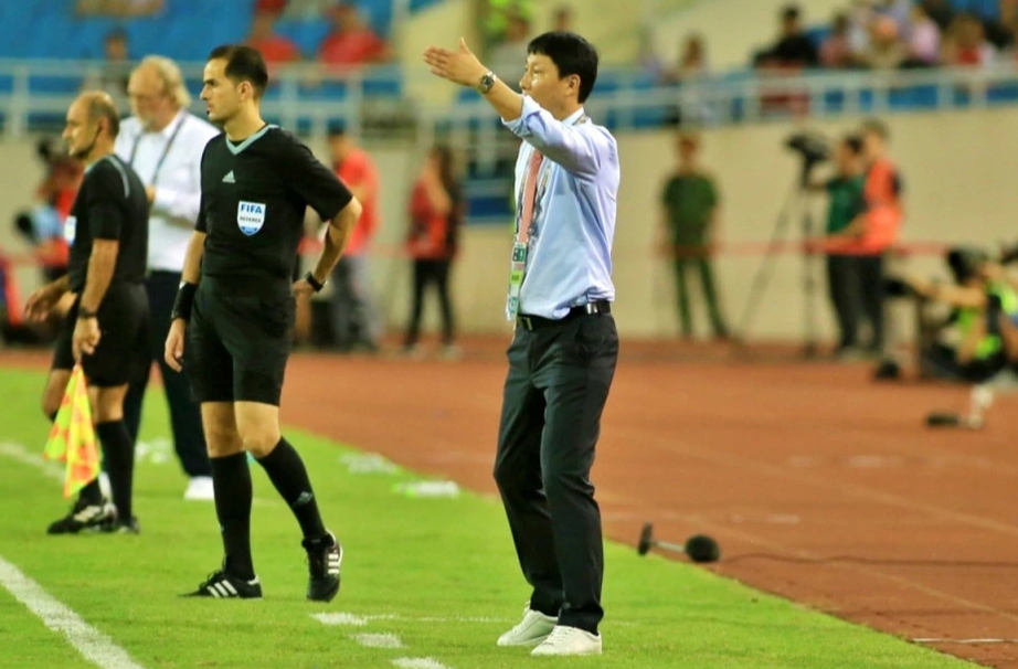 Việt Nam vs Philippines: Chiến thắng cảm x&uacute;c trong ng&agrave;y ra mắt HLV Kim Sang-sik - Ảnh 5.