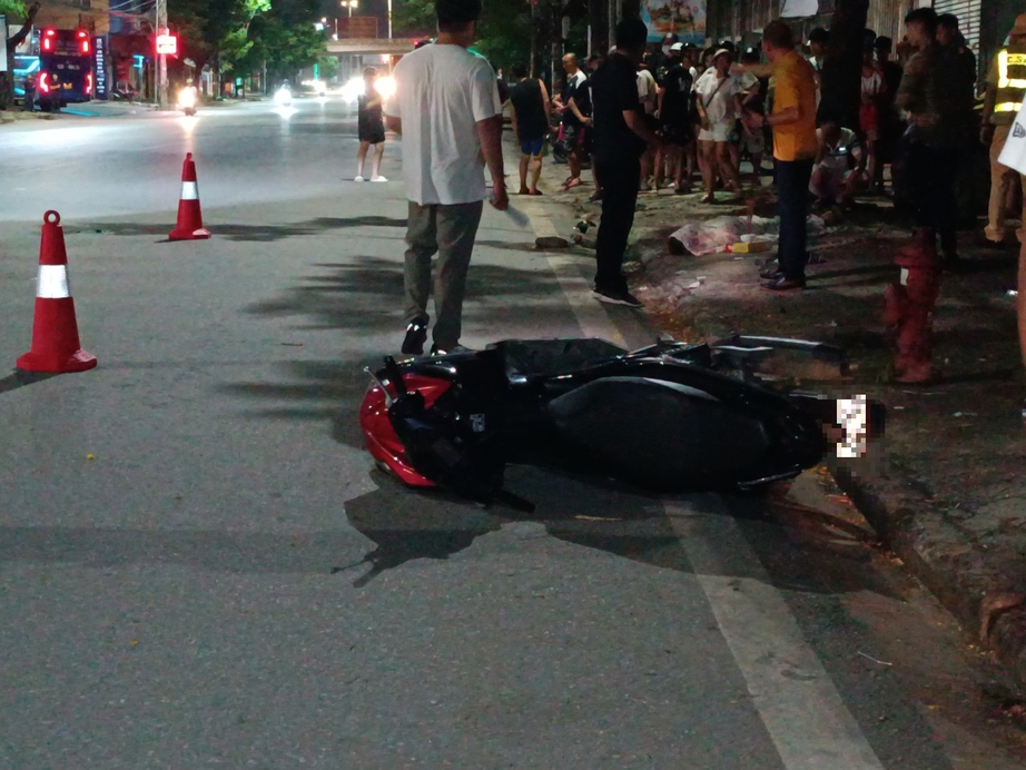 Tai nạn xảy ra khi nh&oacute;m thanh ni&ecirc;n đ&aacute;nh v&otilde;ng tr&ecirc;n đường, 1 người tử vong- Ảnh 1.