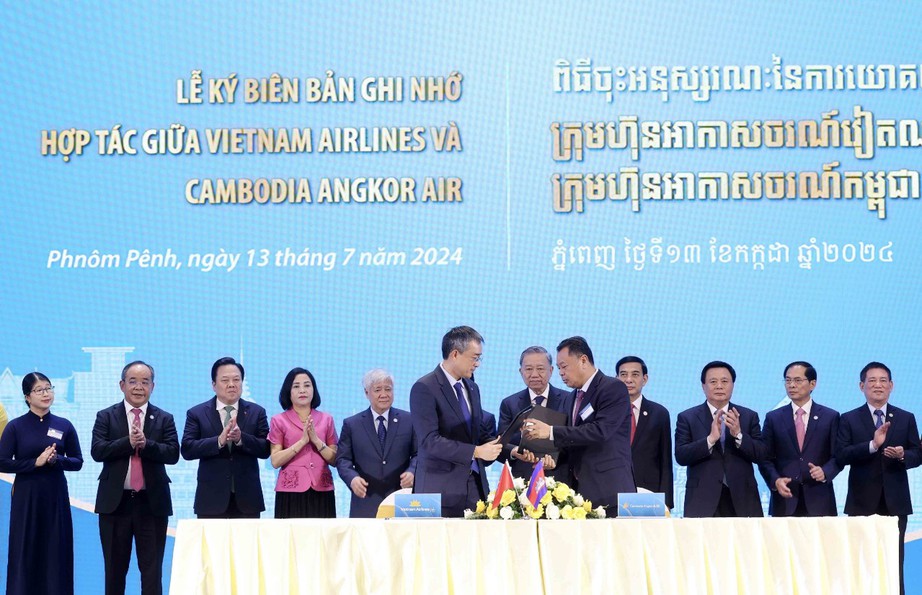 Vietnam Airlines mở đường bay thẳng H&agrave; Nội - Phnom Penh- Ảnh 2.