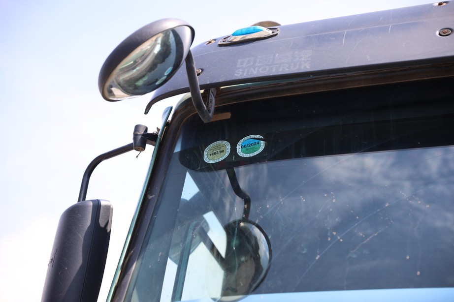 Tai nạn li&ecirc;n ho&agrave;n khiến 4 người tử vong ở H&agrave; Nội: Phương tiện c&oacute; c&ograve;n hạn đăng kiểm?- Ảnh 2.