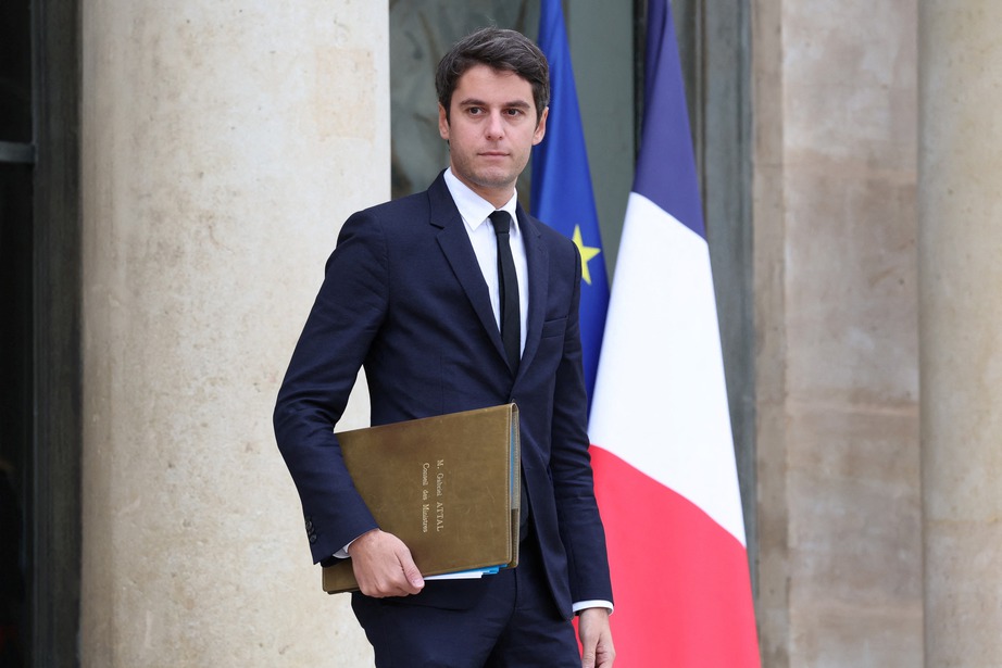 &Ocirc;ng Macron bất ngờ đồng &yacute; cho Thủ tướng trẻ nhất lịch sử Ph&aacute;p từ chức- Ảnh 1.