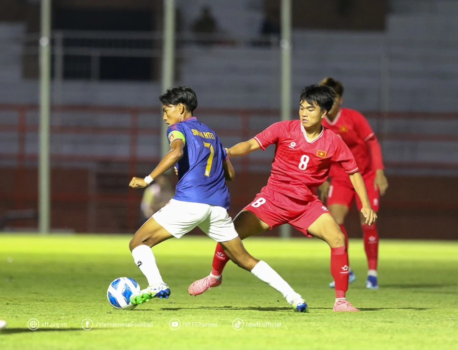 U19 Đông Nam Á 2024: Mất oan bàn thắng, U19 Việt Nam chia điểm tiếc nuối với Myanmar - Ảnh 1. U19 Đông Nam Á 2024: Mất oan bàn thắng, U19 Việt Nam chia điểm tiếc nuối với Myanmar - Ảnh 1.