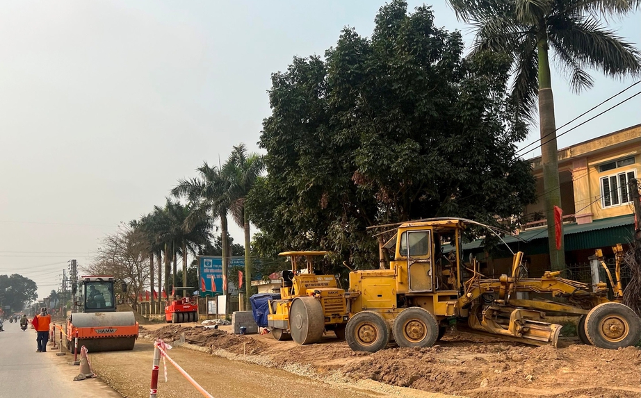 Hải Dương cải tạo 19 vị tr&iacute; cầu yếu, hẹp v&agrave; đoạn đường bị thắt cổ chai- Ảnh 1.