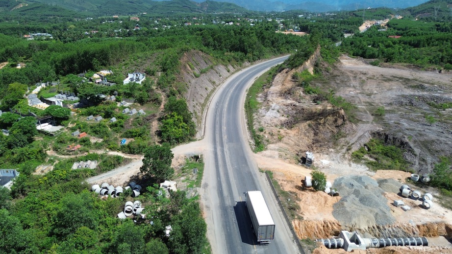 Đà Nẵng: Đầu tư cân tải trọng, giao thông thông minh vào mở rộng cao tốc Cam Lộ - La Sơn- Ảnh 1. Đà Nẵng: Đầu tư cân tải trọng, giao thông thông minh vào mở rộng cao tốc Cam Lộ - La Sơn- Ảnh 1.