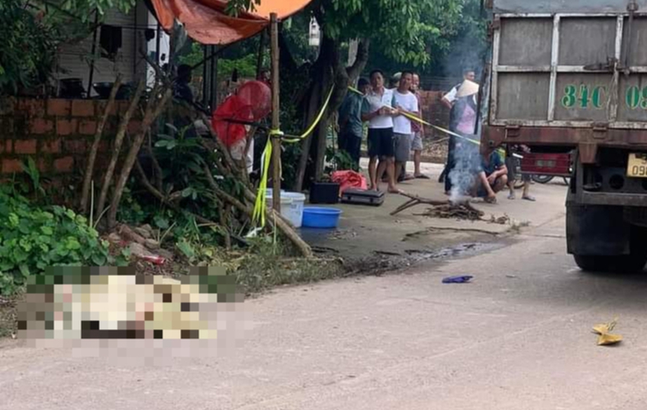 Nam thanh ni&ecirc;n l&aacute;i xe m&aacute;y kh&ocirc;ng biển tử vong tại chỗ sau tai nạn với &ocirc; t&ocirc; tải- Ảnh 1.