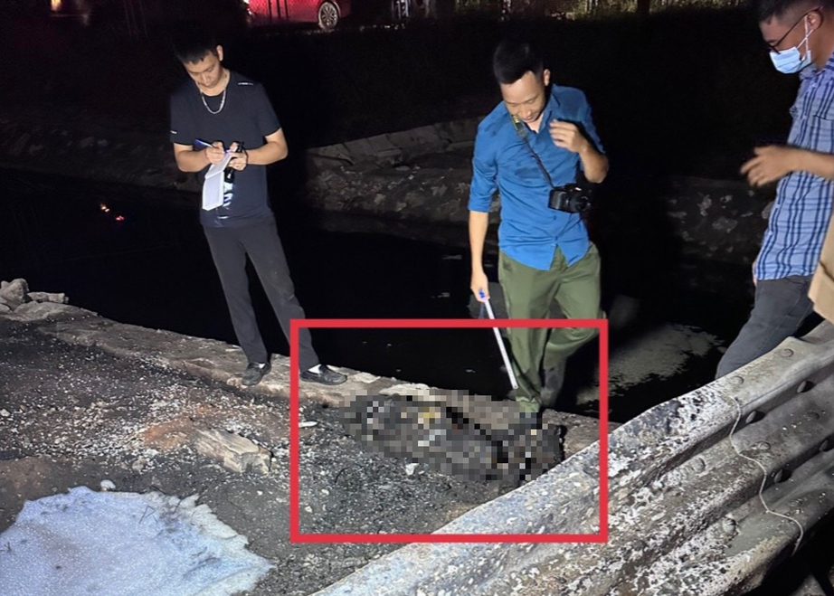 Hiện trường vụ ch&aacute;y xe bồn chở xăng sau tai nạn tr&ecirc;n cao tốc H&agrave; Nội - Hải Ph&ograve;ng- Ảnh 4.