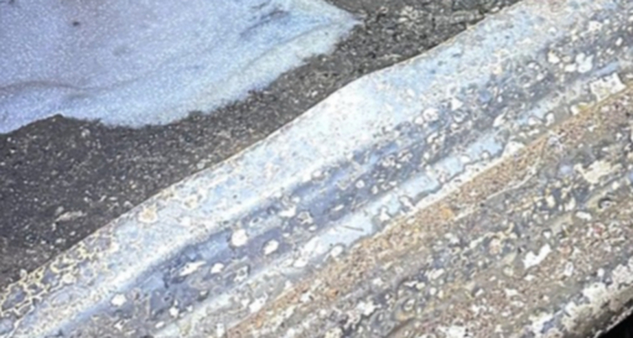 Hiện trường vụ cháy xe bồn chở xăng sau tai nạn trên cao tốc Hà Nội - Hải Phòng- Ảnh 8. Hiện trường vụ cháy xe bồn chở xăng sau tai nạn trên cao tốc Hà Nội - Hải Phòng- Ảnh 8.