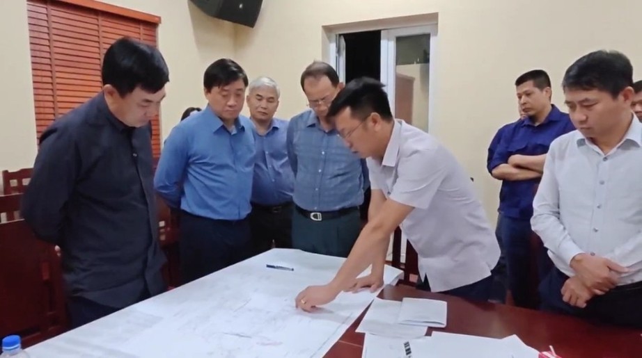 Hỗ trợ, thăm hỏi gia đ&igrave;nh 5 c&ocirc;ng nh&acirc;n tử vong do tụt hầm l&ograve; ở Quảng Ninh- Ảnh 2.