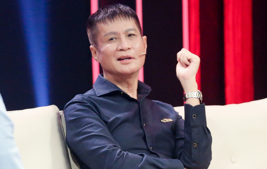 Đạo diễn Lê Hoàng: "Không cần ngoại tình, chồng cờ bạc thôi cũng nên tránh xa"- Ảnh 2. Đạo diễn Lê Hoàng: "Không cần ngoại tình, chồng cờ bạc thôi cũng nên tránh xa"- Ảnh 2.