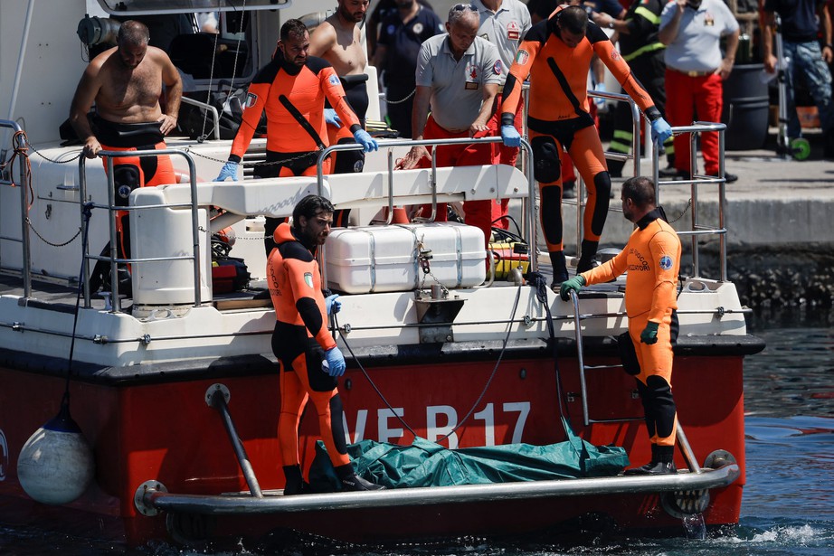 Italy điều tra tội ngộ s&aacute;t sau vụ đắm du thuyền khiến tỷ ph&uacute; Anh v&agrave; 6 người thiệt mạng- Ảnh 1.