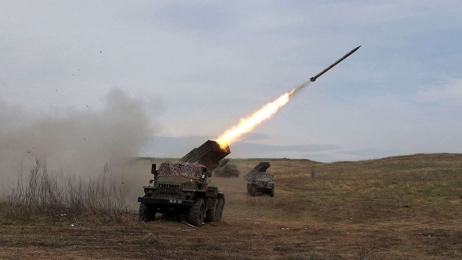 Nga cảnh b&aacute;o phương T&acirc;y "đ&ugrave;a với lửa" nếu cho ph&eacute;p Ukraine tấn c&ocirc;ng s&acirc;u v&agrave;o l&atilde;nh thổ Nga- Ảnh 1.