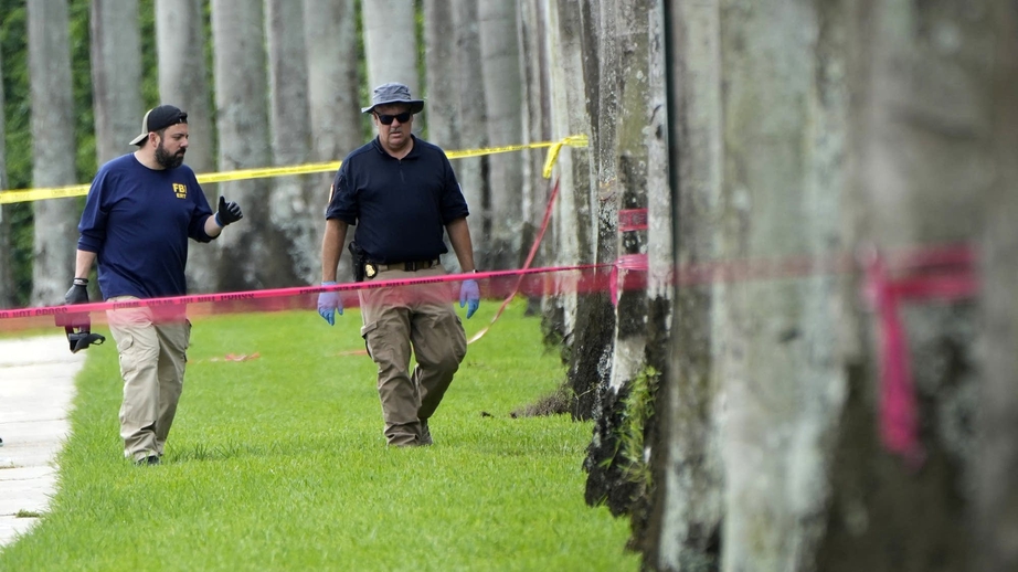 Nghi phạm &aacute;m s&aacute;t hụt &ocirc;ng Trump r&igrave;nh rập tới 12 giờ trước khi định ra tay- Ảnh 2.