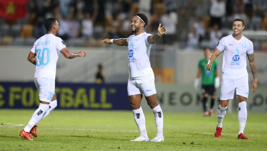 C&uacute;p C2 ch&acirc;u &Aacute;: Rafaelson tỏa s&aacute;ng, Nam Định thắng dễ nh&agrave; v&ocirc; địch Hong Kong - Ảnh 1.