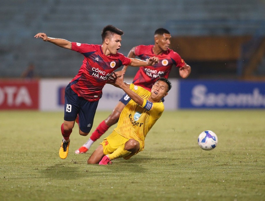 V-League: Quang Hải "mất t&iacute;ch", CAHN thua đau Thanh H&oacute;a - Ảnh 1.