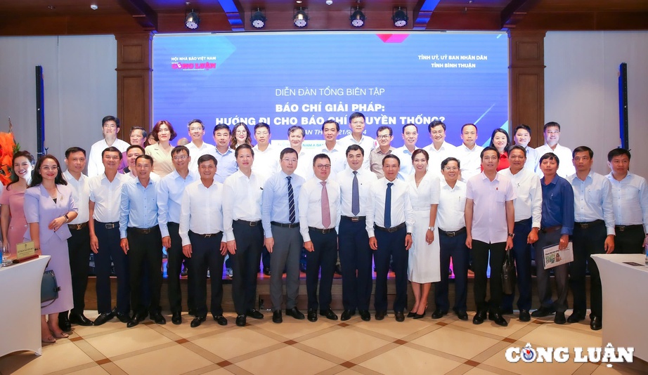 Hơn 100 tổng biên tập cùng bàn giải pháp định vị lại báo chí truyền thống- Ảnh 2. Hơn 100 tổng biên tập cùng bàn giải pháp định vị lại báo chí truyền thống- Ảnh 2.