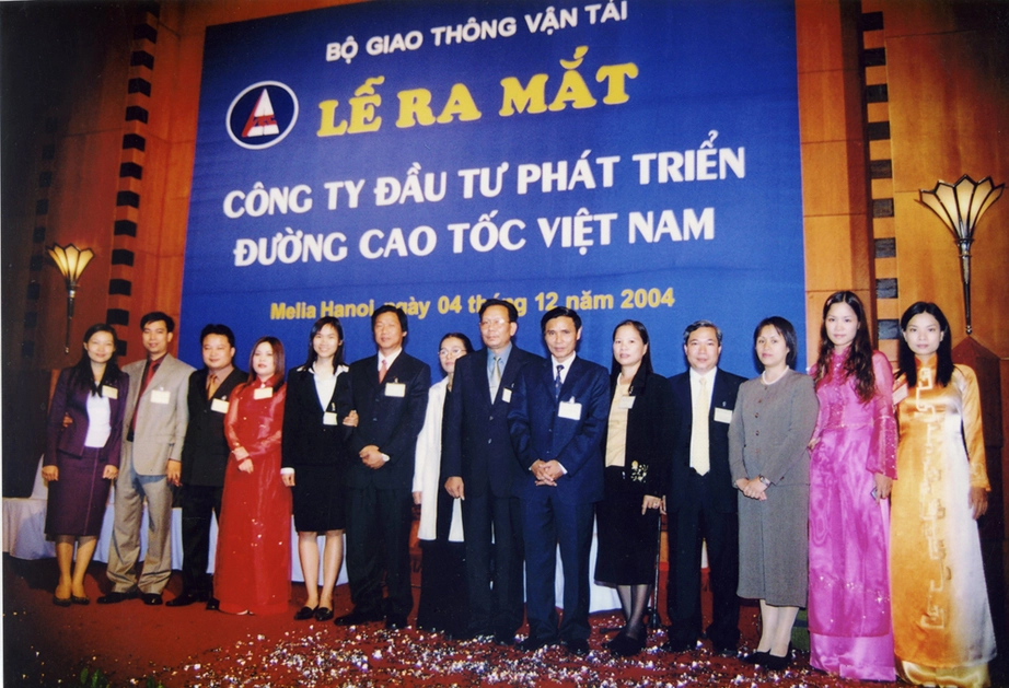 Từ hai b&agrave;n tay trắng đến nh&agrave; đầu tư cao tốc h&agrave;ng đầu- Ảnh 2.