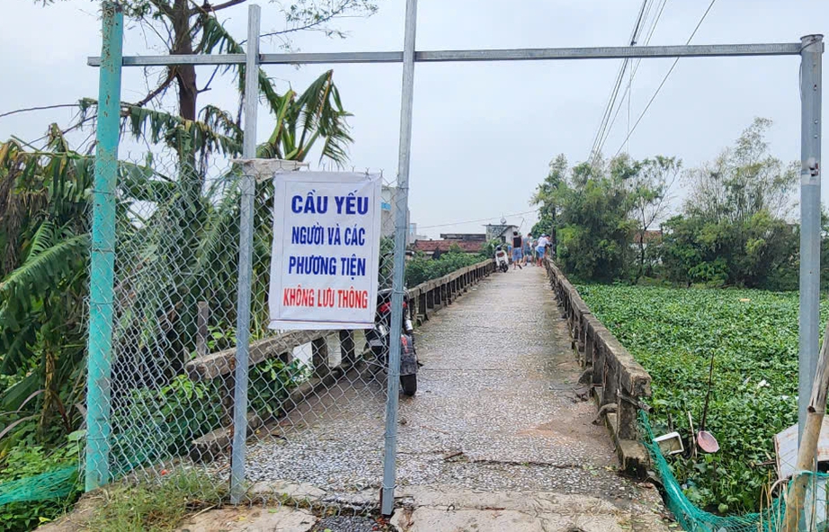 Th&aacute;i B&igrave;nh: Cầu d&acirc;n sinh xuống cấp nghi&ecirc;m trọng, d&acirc;n phải đi đường v&ograve;ng- Ảnh 1.