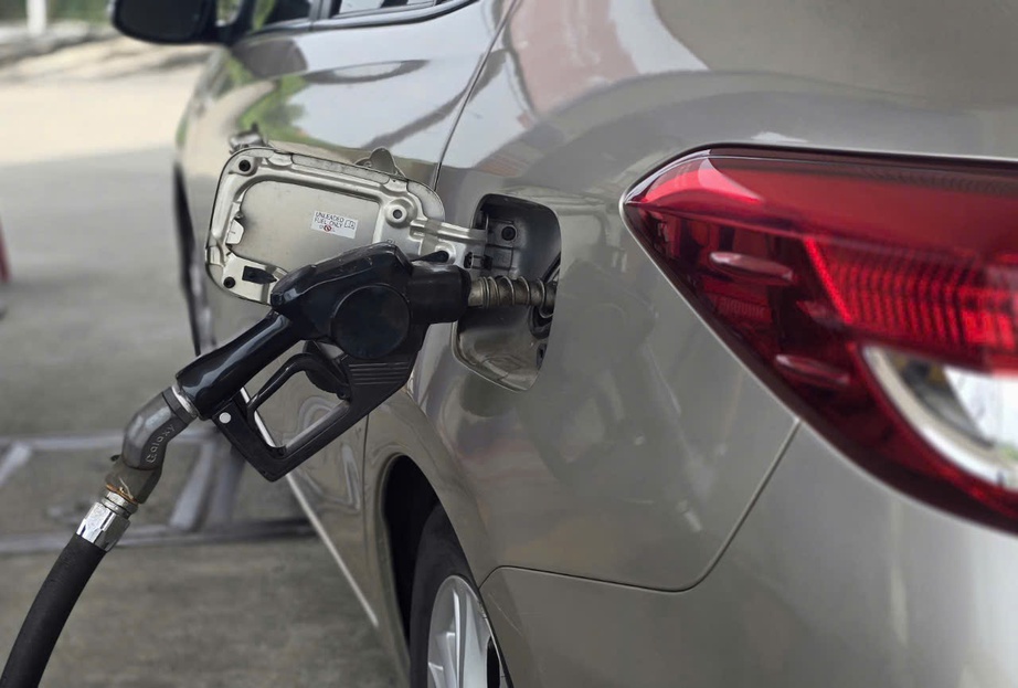 Gi&aacute; xăng dầu đồng loạt giảm từ chiều nay 5/9- Ảnh 1.