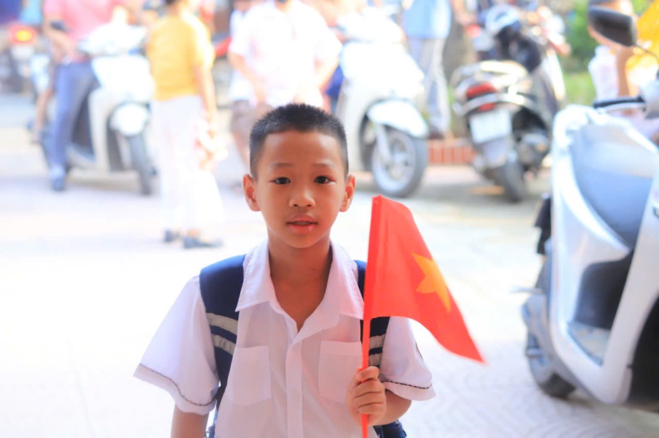 Hơn 21 triệu học sinh hào hứng khai giảng năm học mới 2024-2025- Ảnh 2. Hơn 21 triệu học sinh hào hứng khai giảng năm học mới 2024-2025- Ảnh 2.