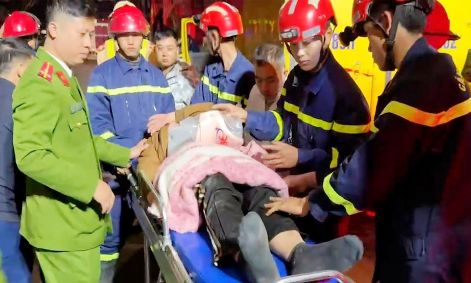 T&agrave;i xế g&acirc;y tai nạn li&ecirc;n ho&agrave;n ở Điện Bi&ecirc;n c&oacute; nồng độ cồn vượt mức kịch khung- Ảnh 2.