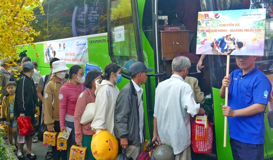 Ấm &aacute;p những chuyến xe Tết nghĩa t&igrave;nh- Ảnh 3.